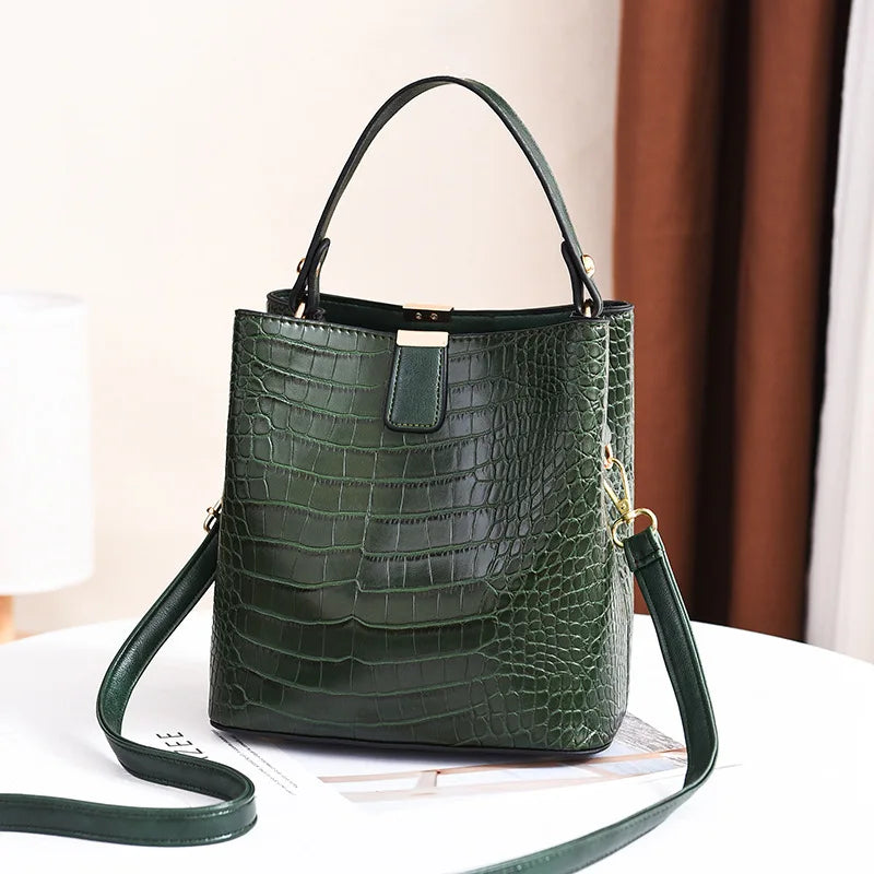 Sac à bandoulière effet croco