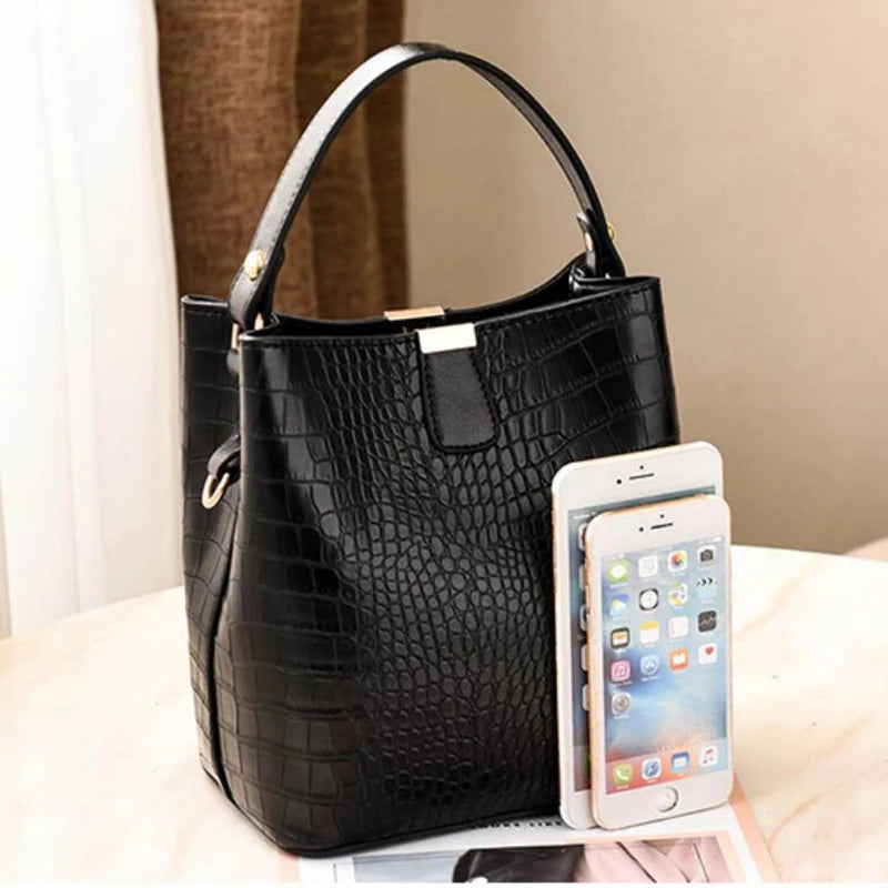 Sac à bandoulière effet croco
