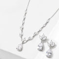 Collier et boucles d’oreilles à motifs goutte — ensemble ou séparément