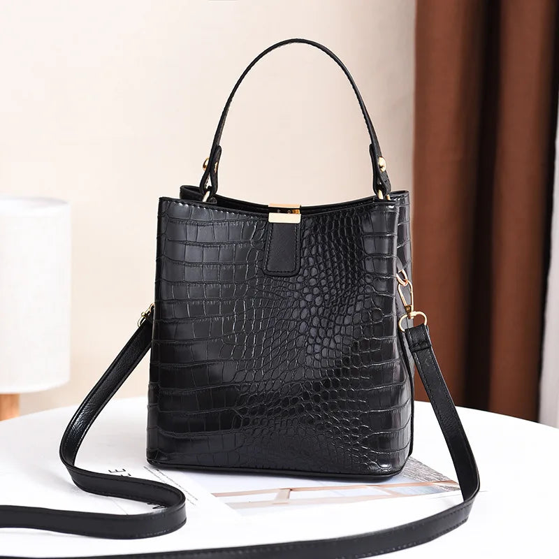 Sac à bandoulière effet croco